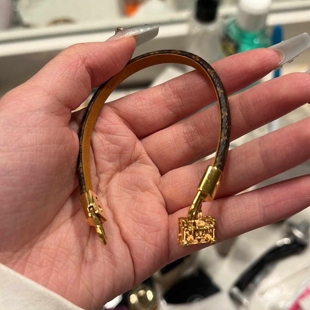 LV bracelet